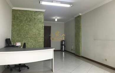 Imagem: O depósito possui 1 Vaga na garagem, 44m² de Área e está