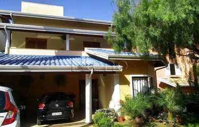 Imagem: A casa possui 4 Dormitórios, 5 Banheiros, 365m² de Área e