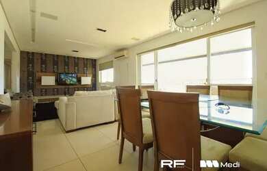 Imagem: O apartamento possui 3 Dormitórios, 5 Banheiros, 3 Vagas na