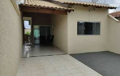 Imagem 1: Casa Plana em rua pública