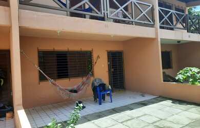 Imagem: A casa em condomínio possui 4 Dormitórios, 3 Banheiros, 1