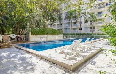 Imagem: O apartamento possui 1 Dormitório, 1 Banheiro, 1 Vaga na garagem