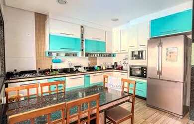 Imagem 3: Sobrado alto padrão. Piscina, Guarda roupa, 201m² de Áreae3 Vagas na...