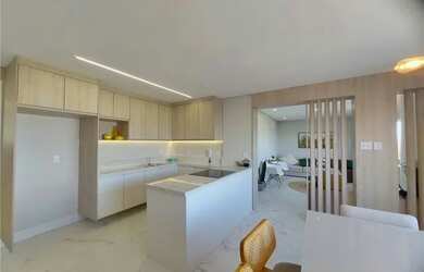 Imagem 10: Excelente apartamento de frente para o mar. Tudo novo. Vista livre total...