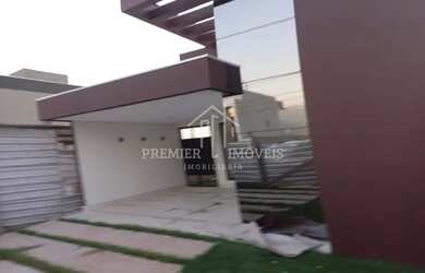 Imagem: A casa possui 3 Dormitórios, 4 Banheiros, 2 Vagas na garagem