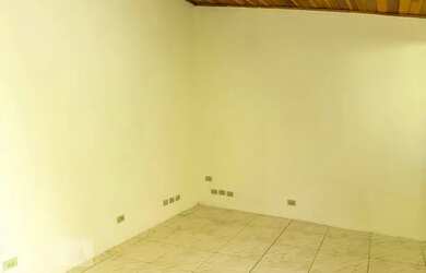 Imagem: A casa possui 3 Dormitórios, 3 Banheiros, 1 Vaga na garagem