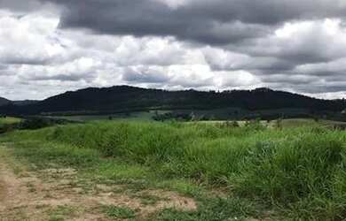 Imagem: O terreno possui 500m² de Área e está localizado em Jardim