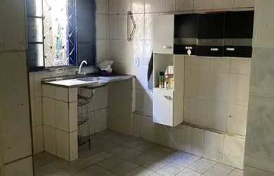 Imagem: A casa possui 1 Dormitório, 1 Banheiro e está localizado