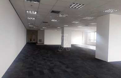 Imagem: O depósito possui 5 Vagas na garagem e 280m² de Área e está