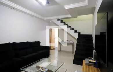 Imagem: A casa possui 2 Dormitórios, 3 Banheiros, 2 Vagas na garagem