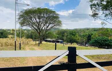 Imagem: A chácara e está localizado em Bela Vista de Goiás, GO à