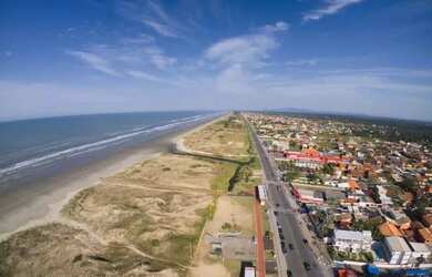 Imagem: O terreno possui 300m² de Área e está localizado em Piedade