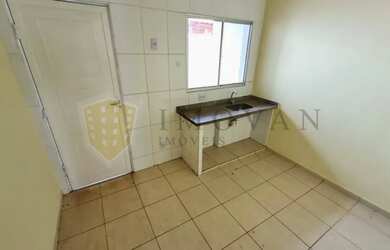 Imagem 4: Próximo a Coca Cola