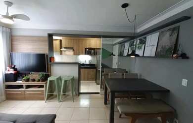 Imagem: O apartamento possui 2 Dormitórios, 1 Banheiro, 1 Vaga na garagem