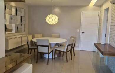 Imagem: O apartamento possui 2 Dormitórios, 2 Banheiros, 2 Vagas na