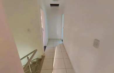 Imagem 16: Sobrado para venda possui 198 metros quadrados com 4 quartos em Buraquinho...