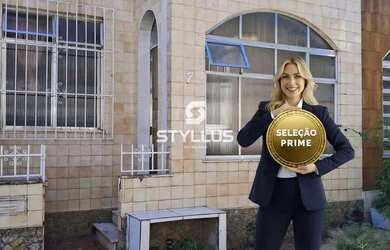 Imagem: A casa possui 3 Dormitórios, 2 Banheiros, 1 Vaga na garagem