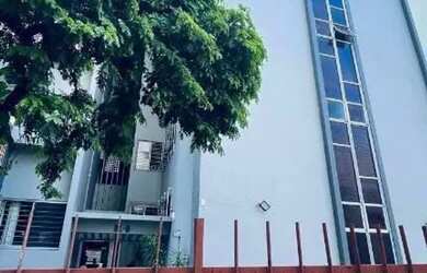 Imagem: O apartamento possui 3 Dormitórios, 1 Banheiro, 1 Vaga na garagem