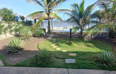 Imagem: A casa possui 4 Dormitórios, Acomodam 12 pessoas, 2 Vagas na