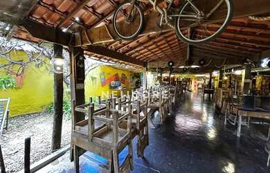 Imagem: A casa possui 2 Dormitórios, 3 Banheiros, 5 Vagas na garagem