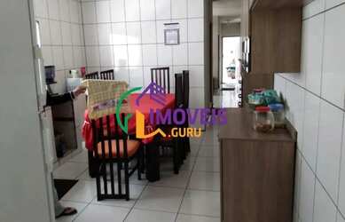 Imagem: A casa à venda possui 3 Dormitórios, 2 Banheiros, 2 Vagas