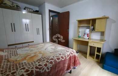 Imagem 13: Casa de alvenaria com 3 dormitórios, semimobiliada,2 banheiros, pátio,...