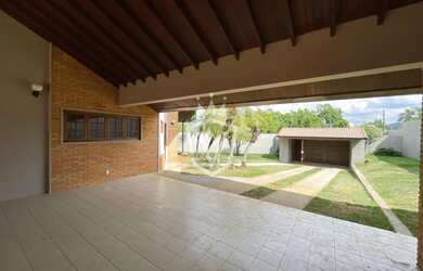 Imagem: A casa em condomínio possui 3 Dormitórios, 4 Banheiros, 4