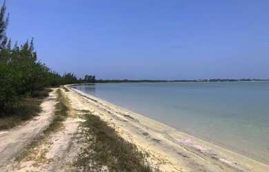 Imagem: O terreno possui 1.000.000.000m² de Área e está localizado