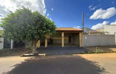 Imagem 2: CASA NO JARDIM AMÉRICA