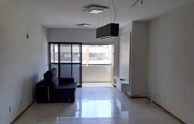 Imagem 3: 03 suítes com armários, lavabo e varanda, na Ponta Verde