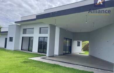 Imagem: A casa em condomínio possui 3 Dormitórios, 4 Banheiros, 4