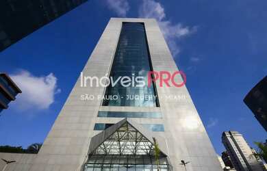 Imagem: O depósito possui 5 Vagas na garagem e 394m² de Área e está