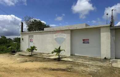 Imagem: A casa possui 1 Dormitório, 1 Banheiro, 5 Vagas na garagem