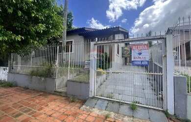 Imagem: A casa para alugar possui 4 Dormitórios, 4 Banheiros e 80m²