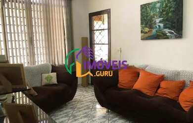 Imagem: A casa possui 2 Dormitórios, 1 Banheiro, 3 Vagas na garagem