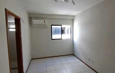 Imagem 10: 03 suítes com armários, lavabo e varanda, na Ponta Verde