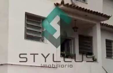 Imagem: A casa possui 4 Dormitórios, 5 Banheiros, 4 Vagas na garagem