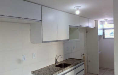 Imagem: O apartamento possui 2 Dormitórios, 2 Banheiros, 1 Vaga na