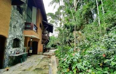 Imagem 9: Casa Alto Padrão para Venda em Balneario Praia do Perequê Guarujá-SP