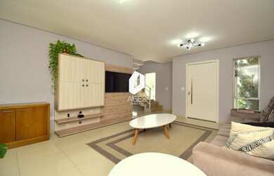 Imagem: A casa em condomínio possui 3 Dormitórios, 4 Banheiros, 2