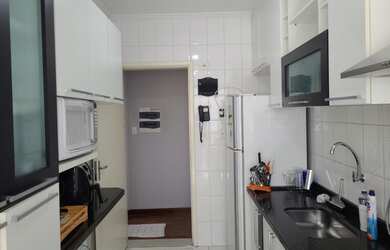 Imagem: O apartamento possui 3 Dormitórios, 1 Banheiro, 2 Vagas na