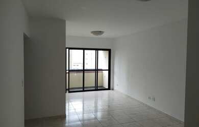 Imagem: O apartamento possui 3 Dormitórios, 1 Banheiro, 2 Vagas na