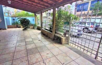 Imagem: A casa em condomínio possui 3 Dormitórios, 1 Banheiro, 1 Vaga