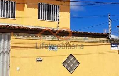 Imagem: A casa possui 3 Dormitórios, 3 Banheiros, 2 Vagas na garagem