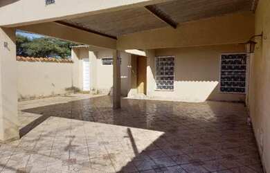 Imagem 3: Qnj 28 excelente casa de esquina frente a feira da Qnl/Qnj Oportunidade