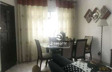 Imagem: A casa possui 2 Dormitórios, 1 Banheiro, 2 Vagas na garagem