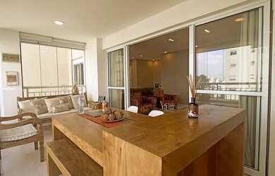 Imagem: O apartamento possui 3 Dormitórios, 4 Banheiros, 2 Vagas na