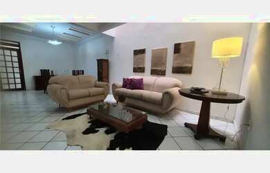 Imagem 5: Casa no Cruzeiro. 220m² de Área, 3 Vagas na garageme4 Dormitórios