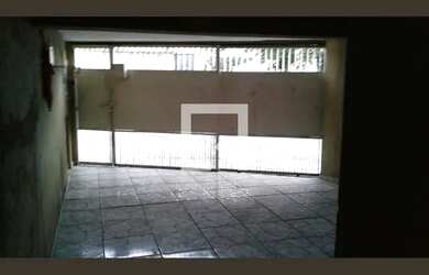 Imagem: A casa possui 4 Dormitórios, 3 Banheiros, 2 Vagas na garagem