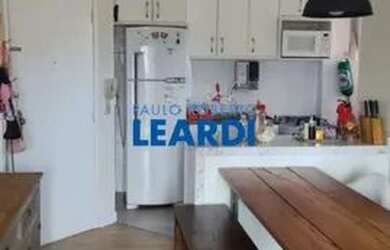 Imagem: O apartamento possui 3 Dormitórios, 2 Banheiros, 2 Vagas na